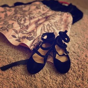 Girls old Navy velvet Mary Jane shoes